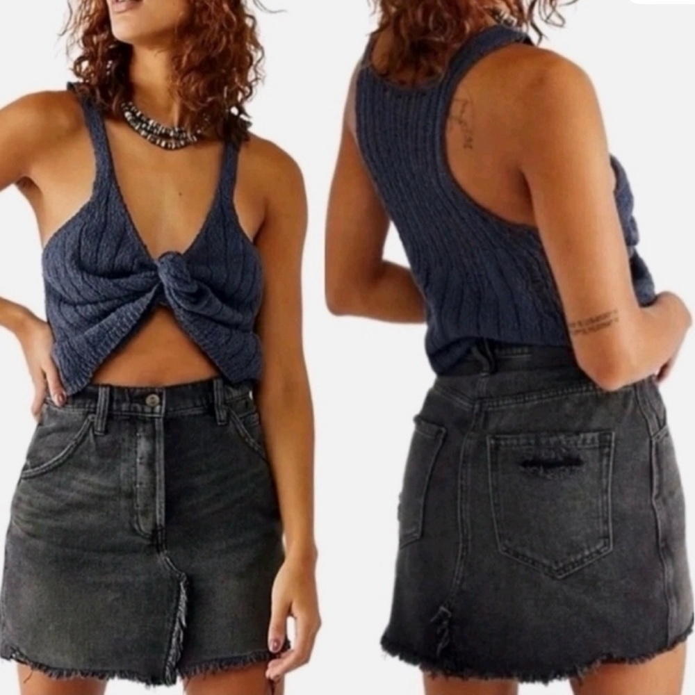We The Free Black Denim Mini Skirt High Rise Raw Hem Size 24 - Picture 2 of 4